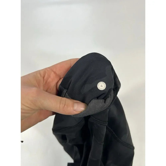 Lululemon Legging 4 Fast Free HR Tight Br Nulux 365 Camo Deep Coal Pocket Flaw - Picture 7 of 10